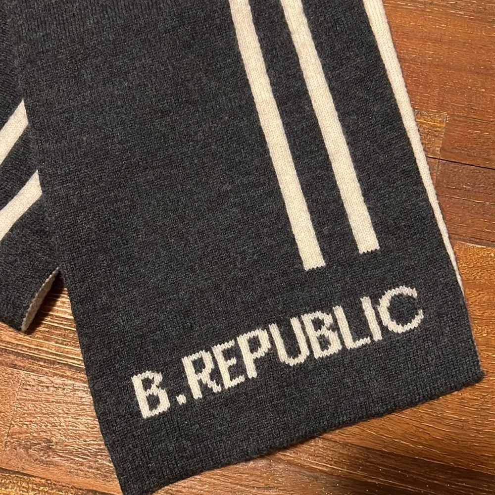 Banana Republic winter wool scarf